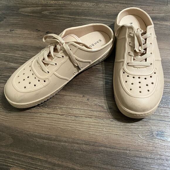 BAMBOO Shoes - Bamboo sz 9 lace up slip in slide sneakers